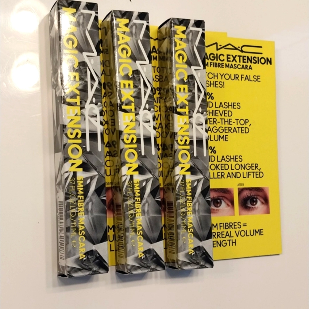 MAC Magic extention 5mm Fibre mascara NIB